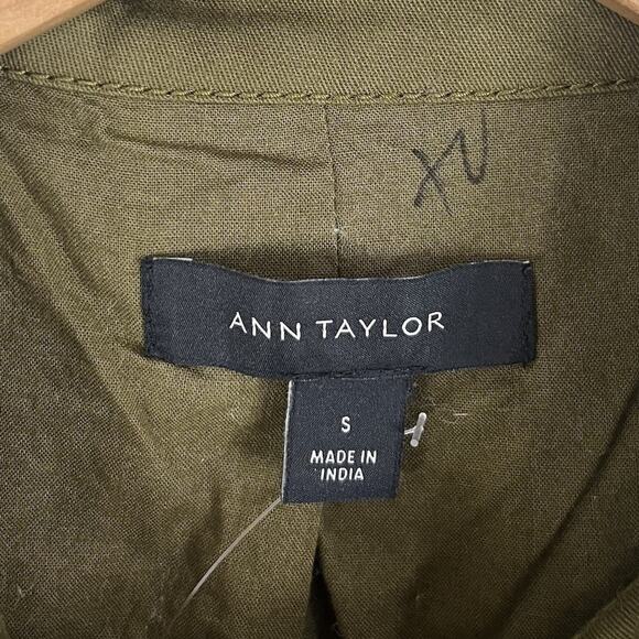Ann Taylor Floral Embroidered Belted Utility Jacket S Small Military Safari - Picture 6 of 8